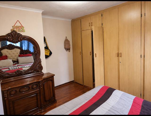3 BEDROOM HOUSE FOR SALE IN EVATON WEST